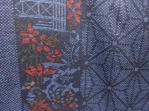 アンティーク　麻の葉に草花模様織り出し本場泥大島紬着物(5マルキ)